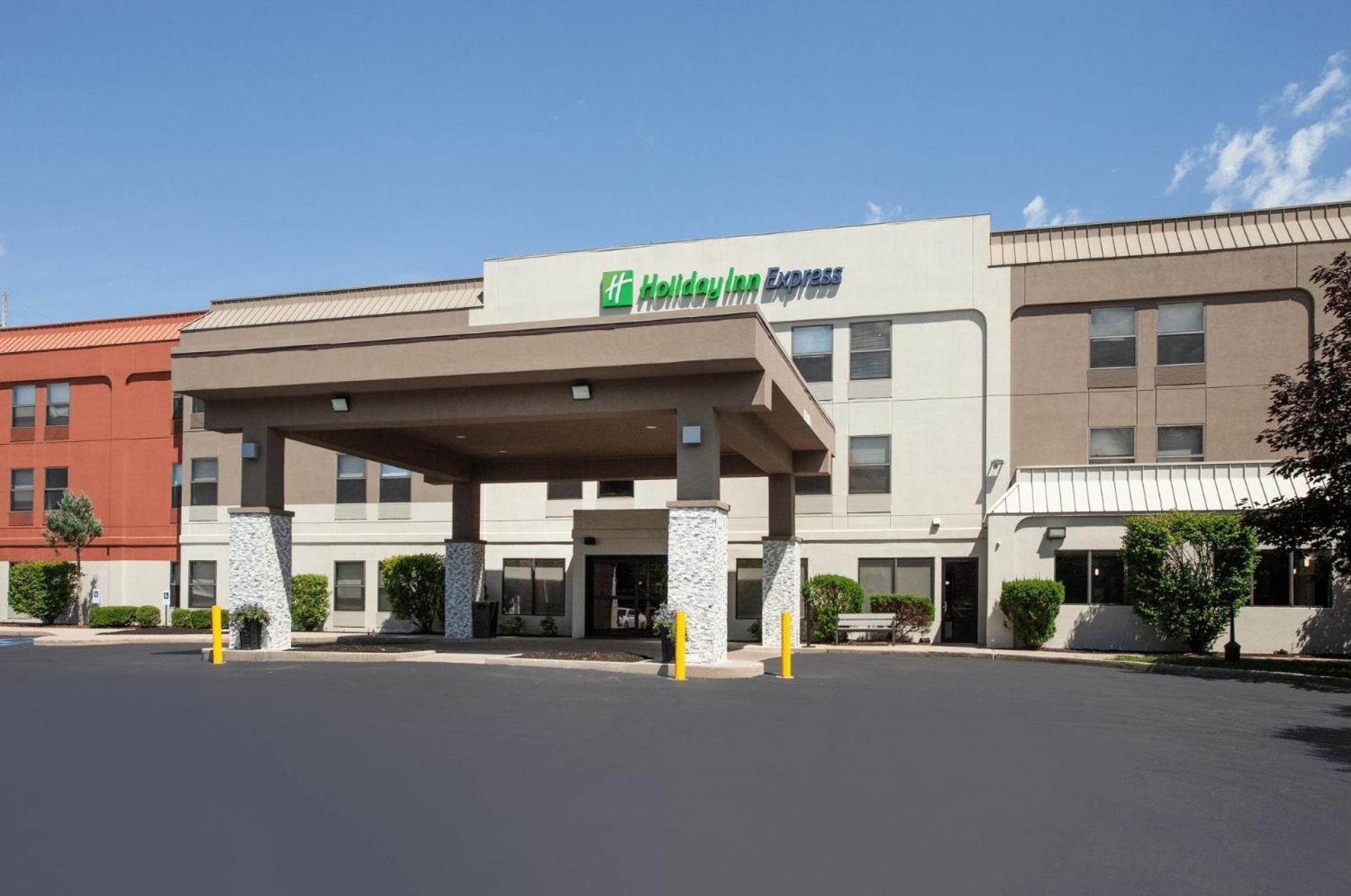 Holiday Inn Express Fremont By Ihg Екстериор снимка