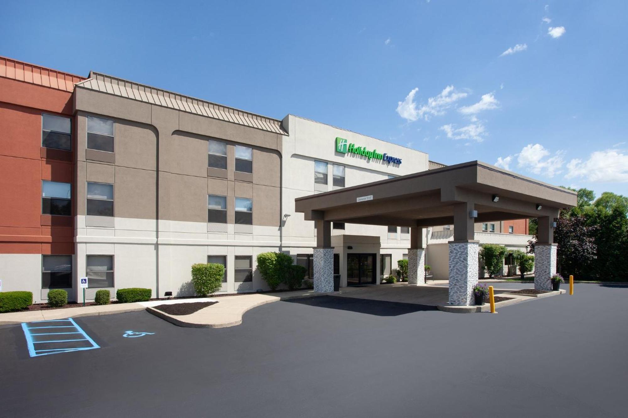 Holiday Inn Express Fremont By Ihg Екстериор снимка