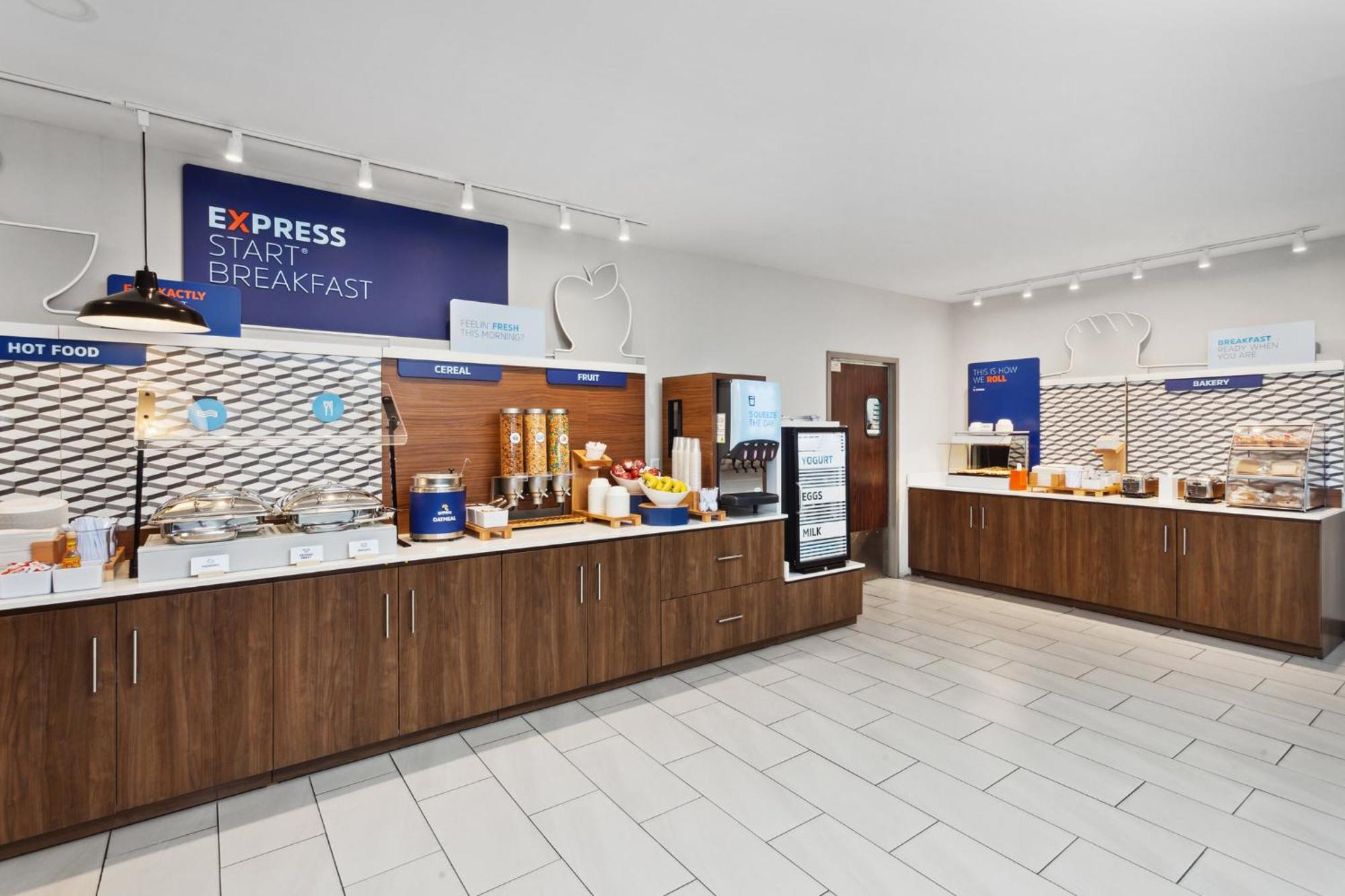 Holiday Inn Express Fremont By Ihg Екстериор снимка